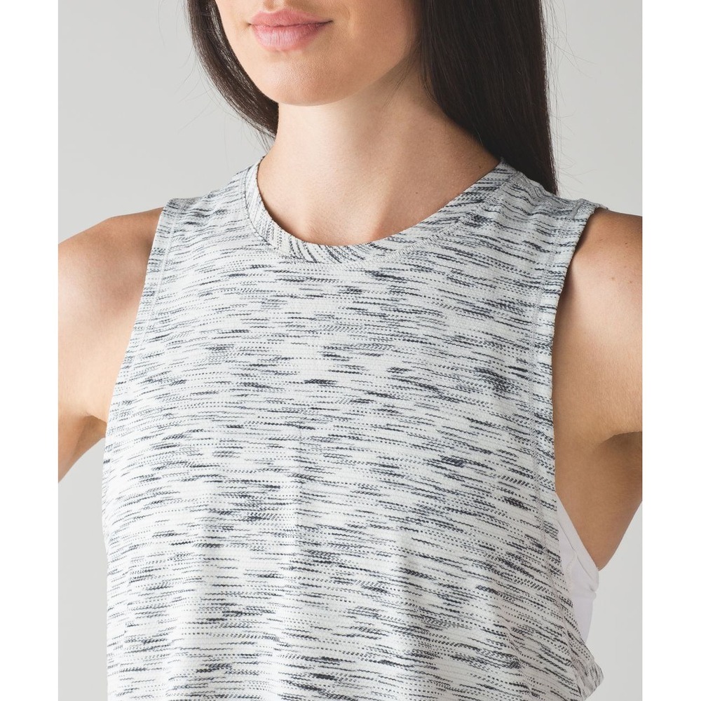Lululemon Fast as Light Muscle Tank Crop Size 4 - Picture 3 of 13